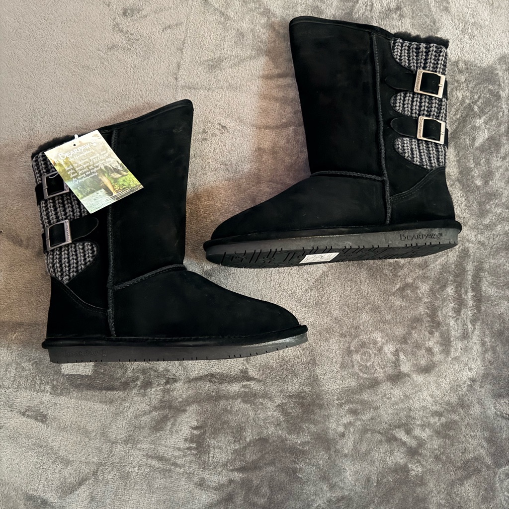 Bearpaw Black And Gray Knit Buckle Boots